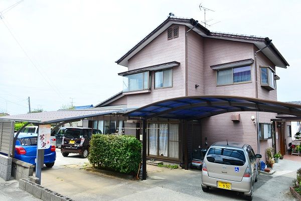 介護する女性